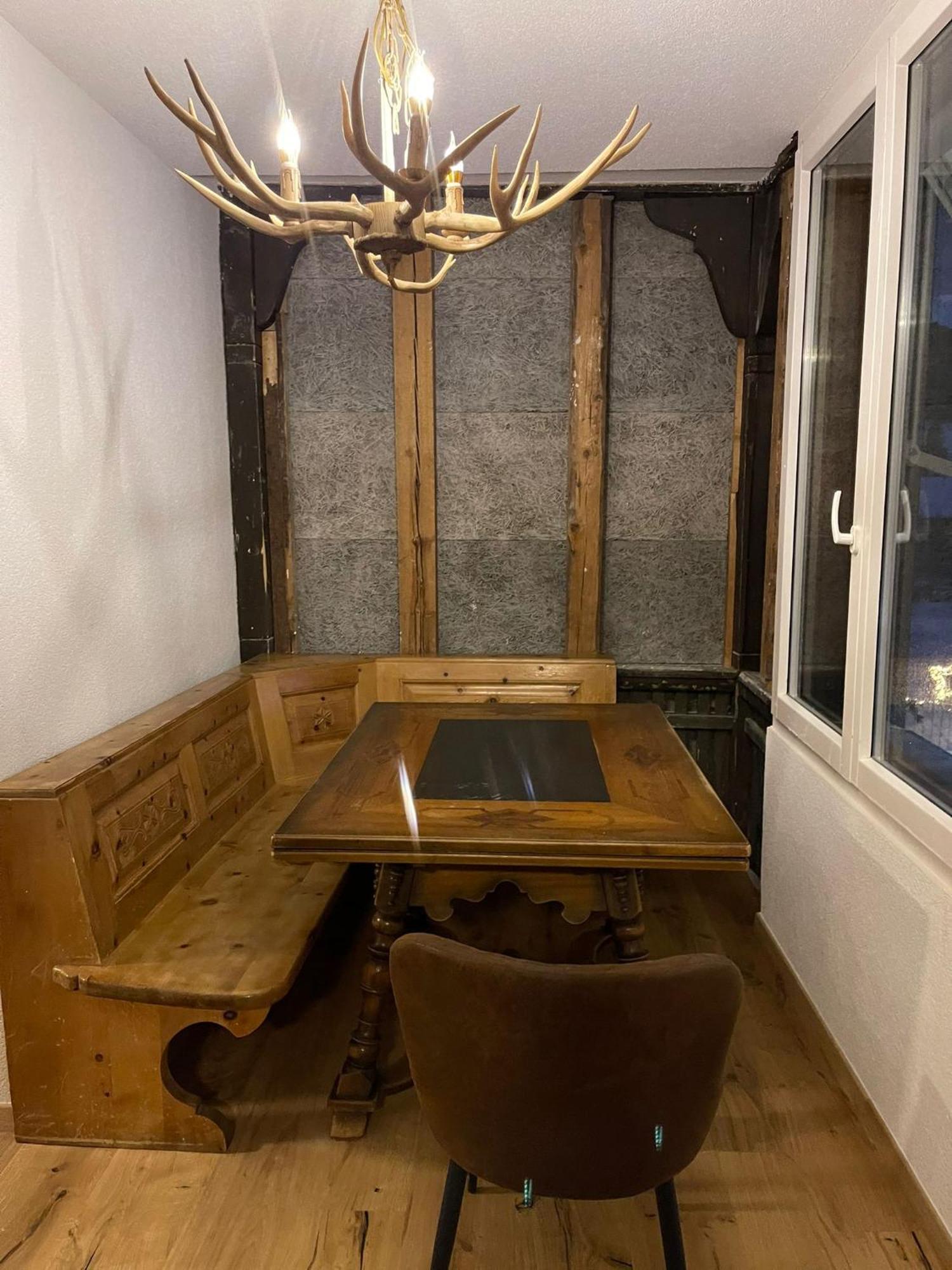 Fewo's Und Apartment's Blaues Haus Appartamento Davos