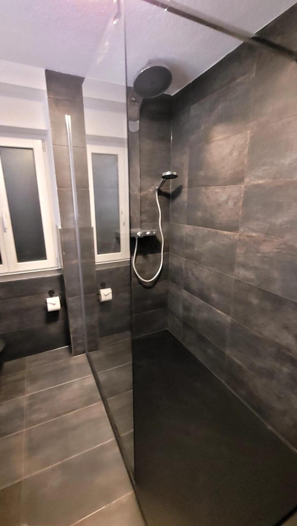 Fewo's Und Apartment's Blaues Haus Appartamento Davos